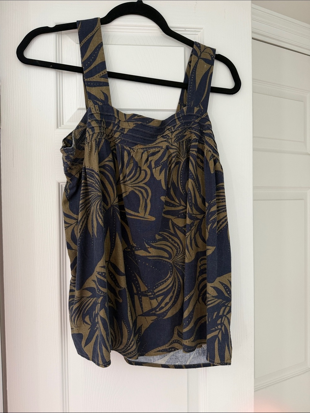 Sanctuary Navy and Tan Printed Wide-Strap Tank